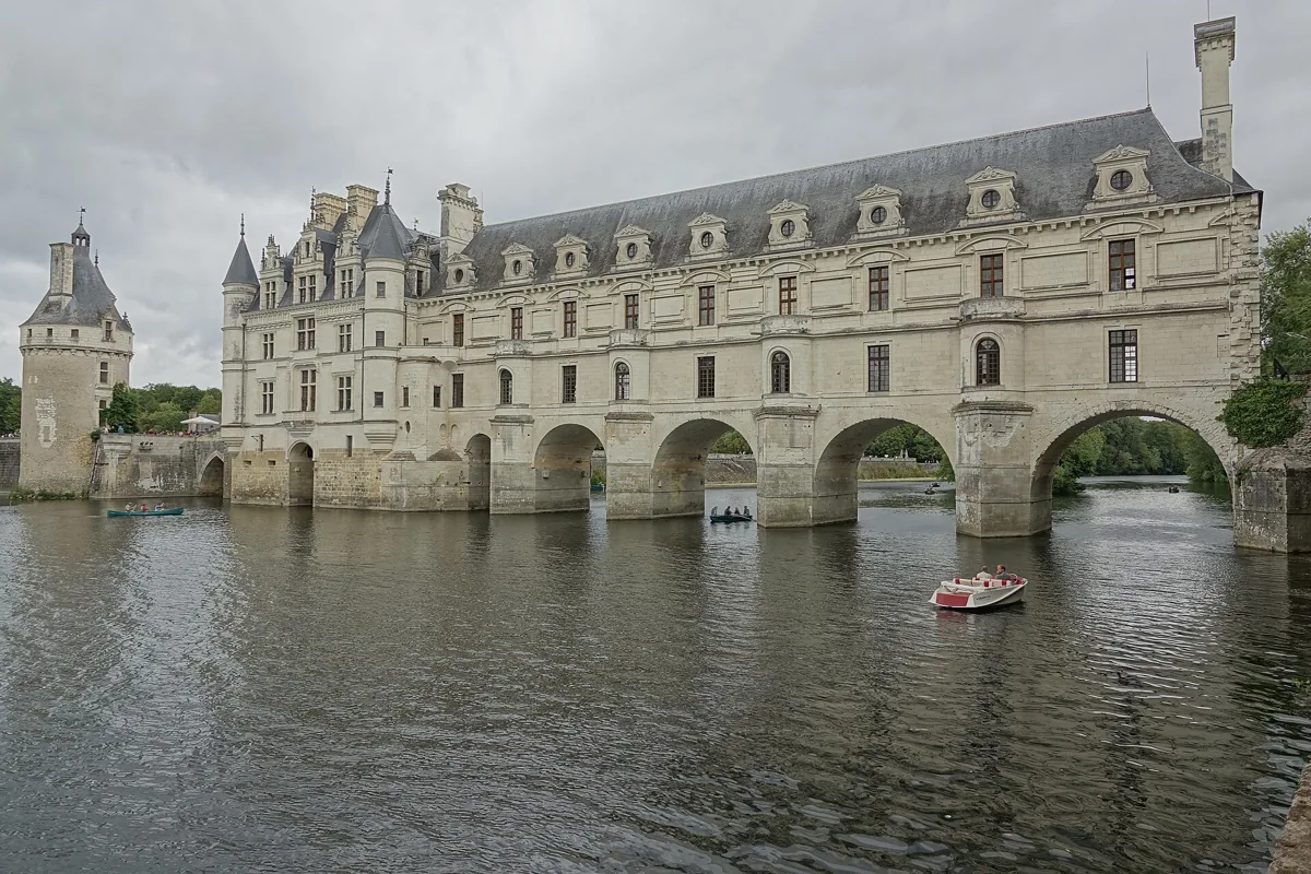 Château de Chenonceau gallery on arches over the river Cher on a Loire Valley day tour from Paris
